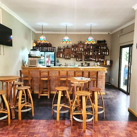 בלנטייר Mijn Kitchen Coffee Shop And B&B מראה חיצוני תמונה